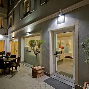 Di 4*, Colico Italië